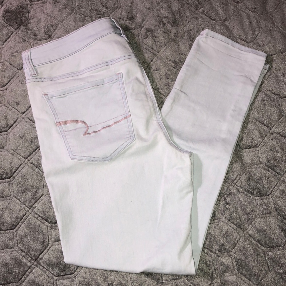 AMERICAN EAGLE LIGHT WASH JEAN SIZE 16